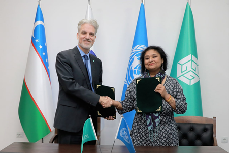 Dr. Aaron Russell, GGGI Uzbekistan Country Representative (left), and Dr. Roli Asthana, the United Nations Resident Coordinator in Uzbekistan (right).