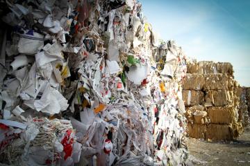 Photo of waste by Bas Emmen on Unsplash