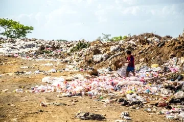 Photo of municipal waste by Hermes Rivera on Unsplash
