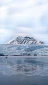Photo_by_Lucas_Friedrich_Unsplash_Glacier