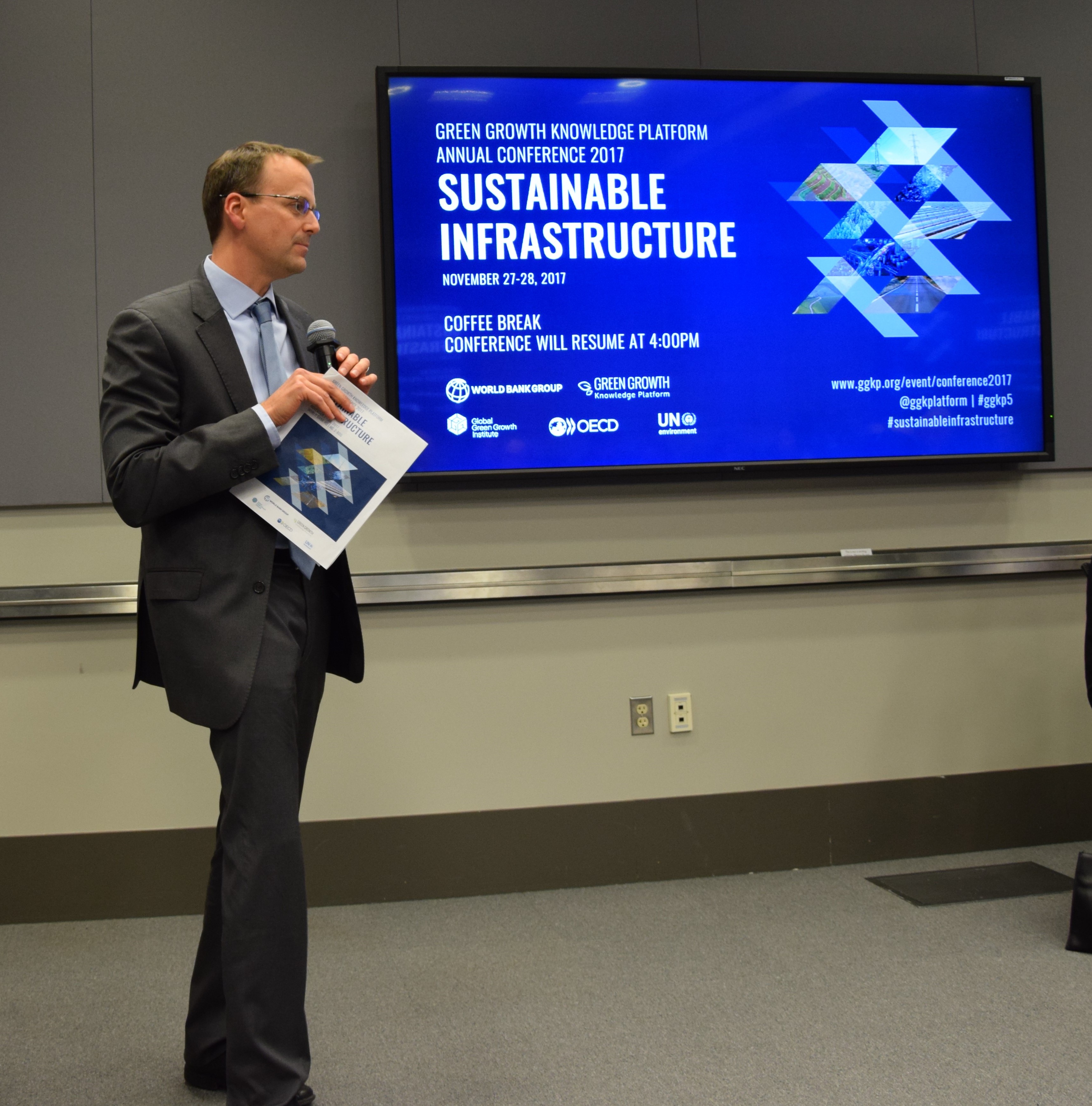  Benjamin Simmons, Green Growth Knowledge Platform